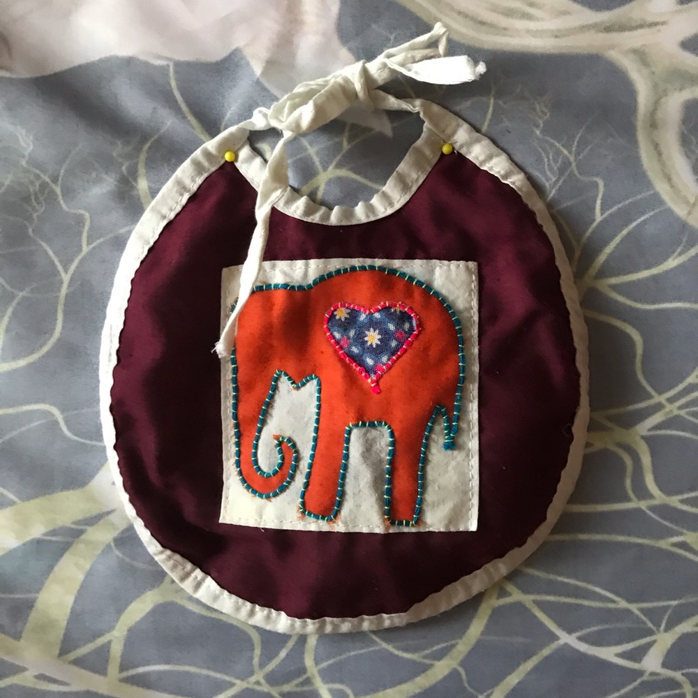 Baby Bib 🐘